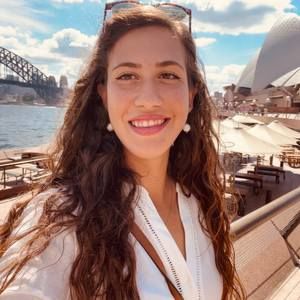 Meet your Posher, Carla